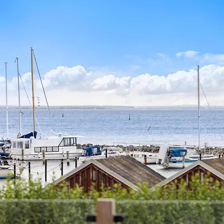 Semesterbostad 3 Bedroom Lovely In